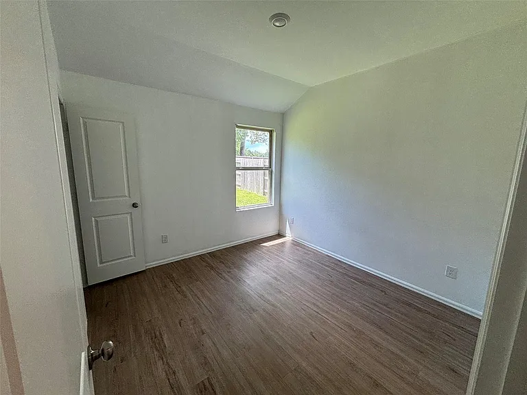 1739 Sahara Dr — Photo 14