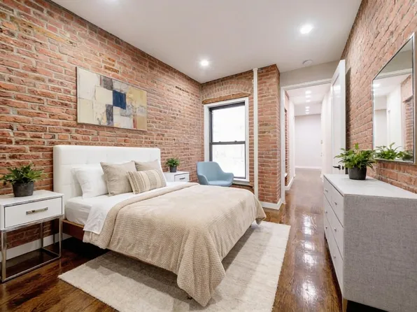 312 West 21st Street image 1 of 10