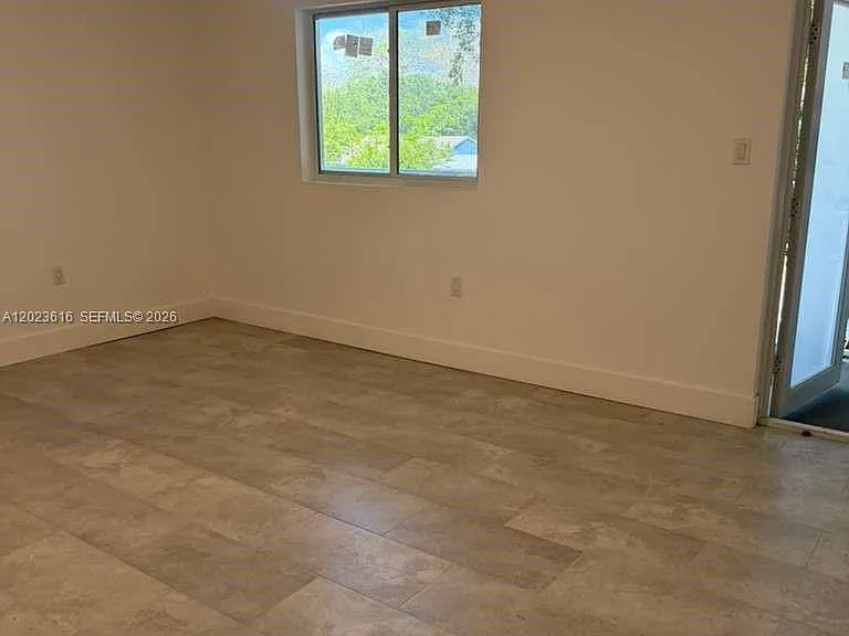 147 NW 59th St #303 — Photo 8