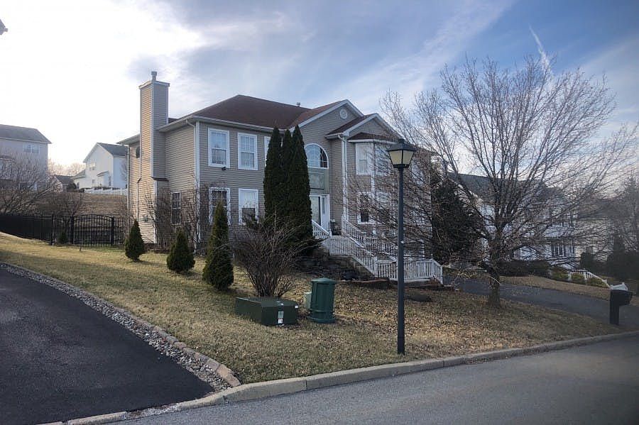 204 E Meadow Wind Ln, Newburgh, NY 12550 Zillow