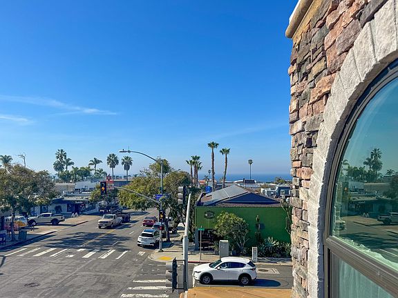 5th image of 7509 Draper Ave