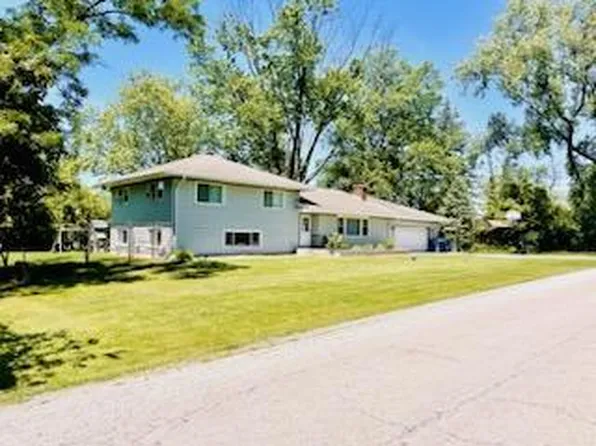 868 Dorsetshire Dr, Crete, IL 60417