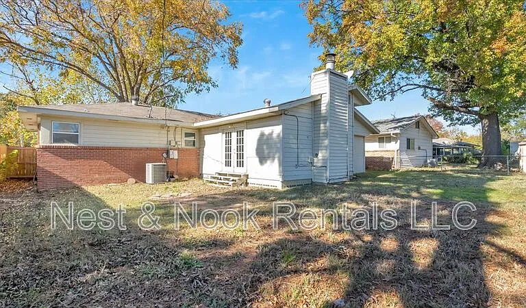 2923 S Irvington Ave — Photo 22