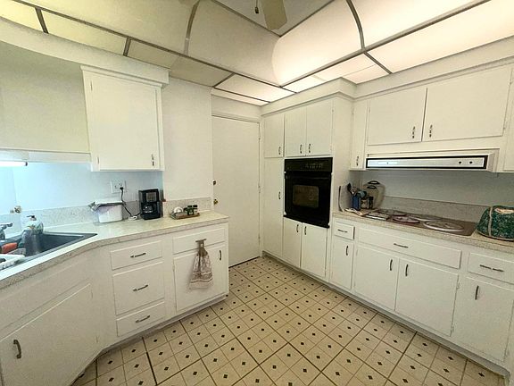 5th image of 3233 NE 34th Street #1112