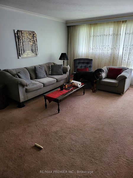 Toronto House for rent - 4 Bedrooms — photo 2