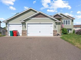 1039 Taft St S, Cambridge, MN 55008