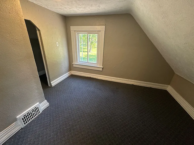 2873 Kansas Ave — Photo 14