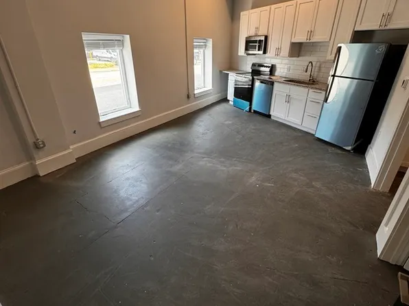 101 S Main St #4, Hopewell, VA 23860