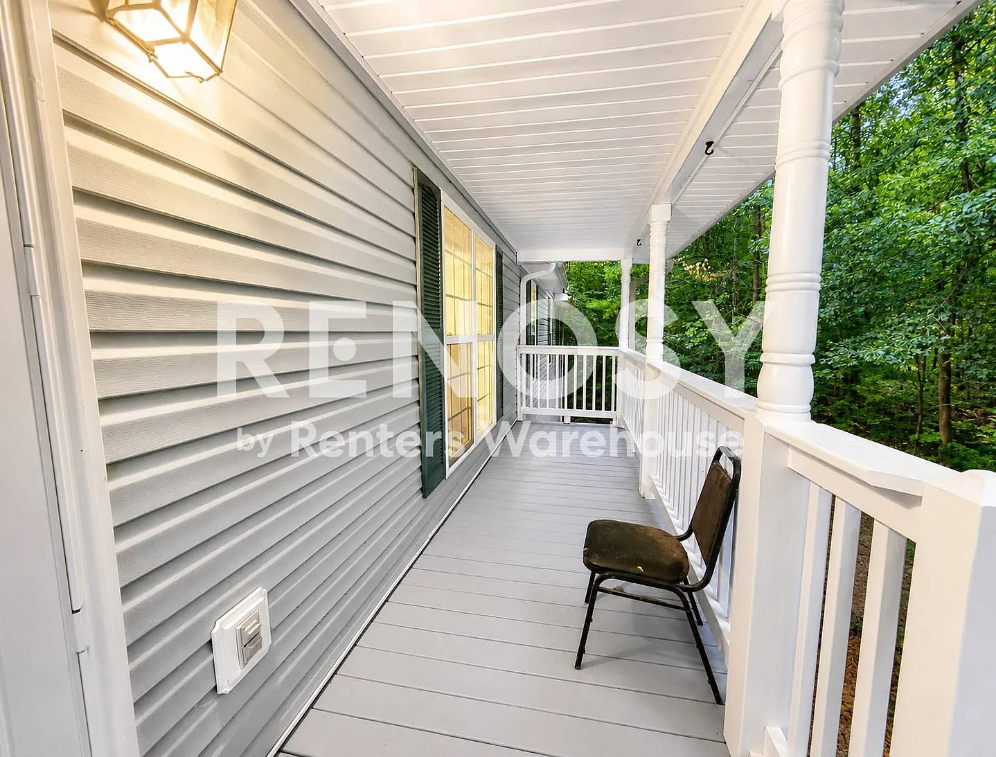 Spacious 5BR/3BA Private Wooded Retreat Near Foxhall Resort & Serenbe — Photo 3