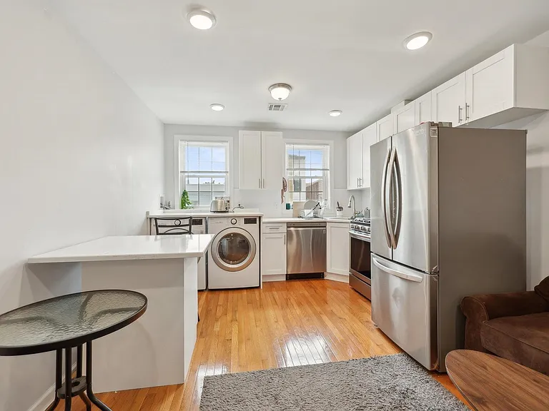 240.5 South St #3 — Photo 10