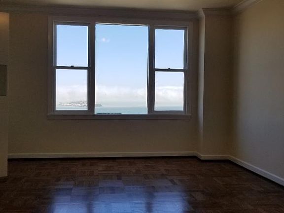 5th image of 1000 Green St APT 304