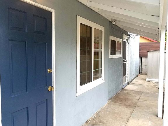 Private front porch