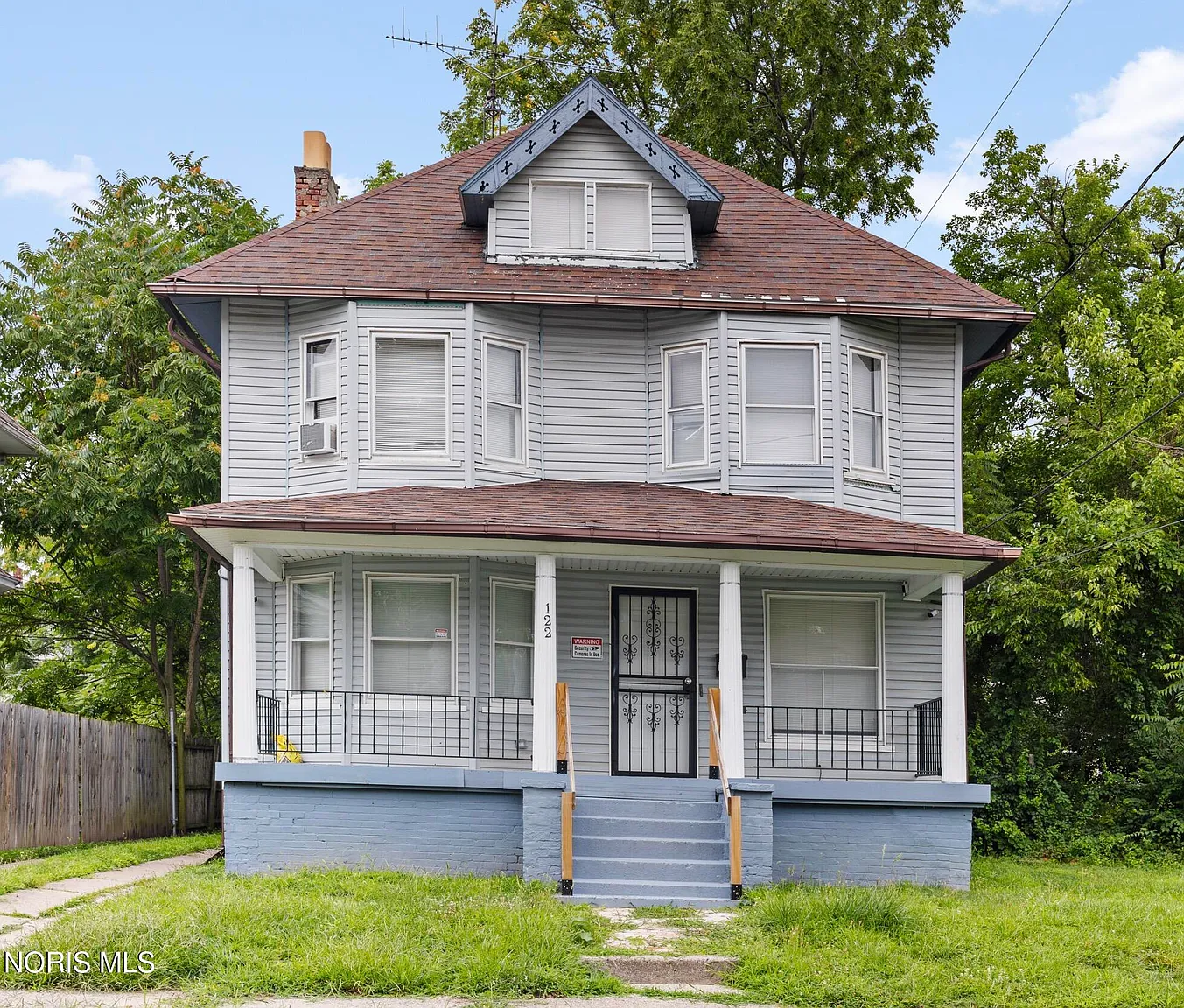 122 Columbia St photo 1