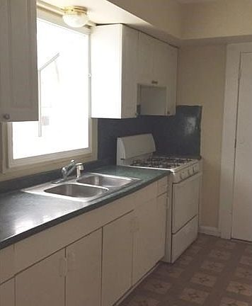 3rd image of 54 Beattie Ave