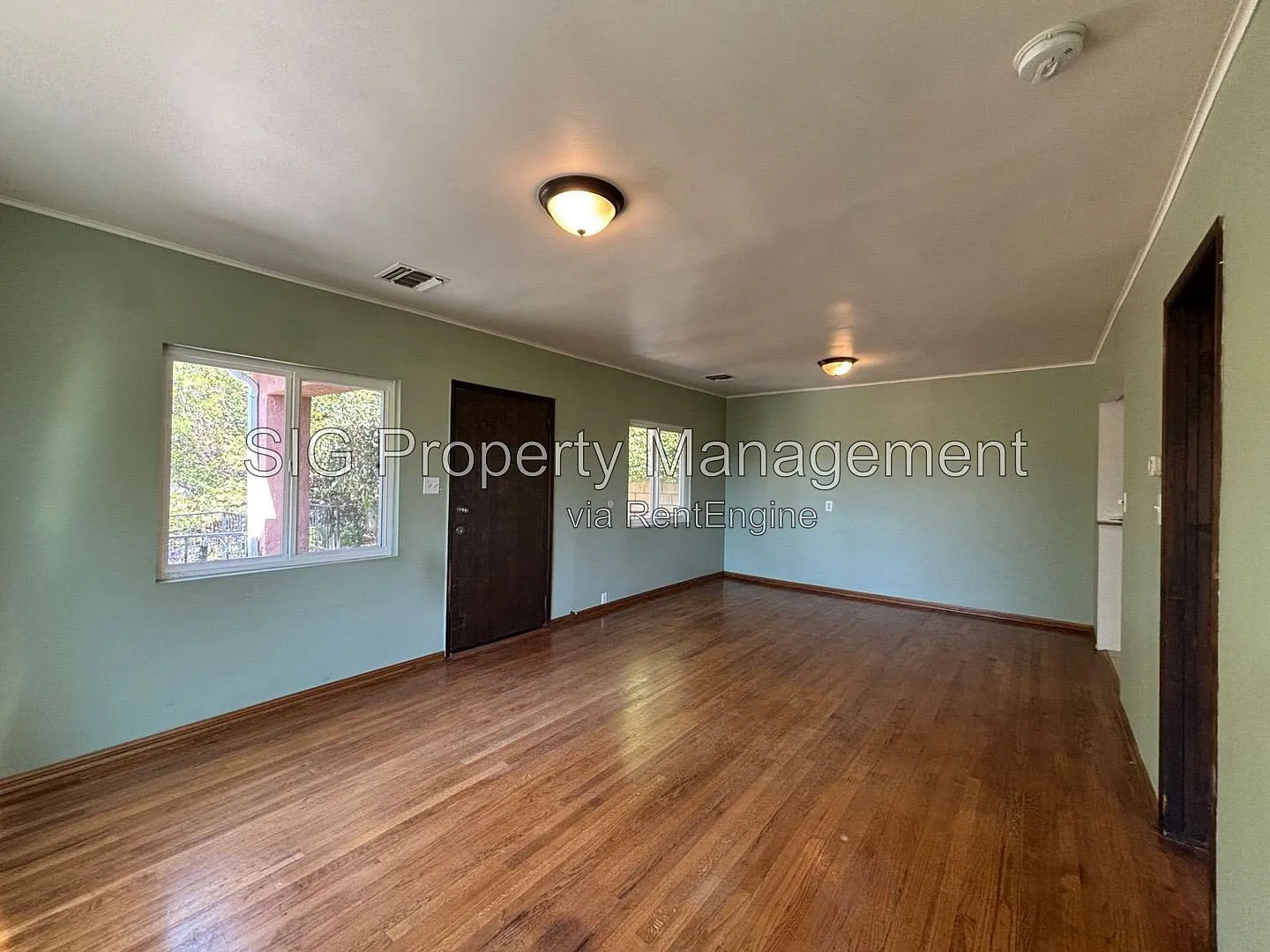 2 bed, 1.5 bath, 982 sqft, $3,600 — Photo 4