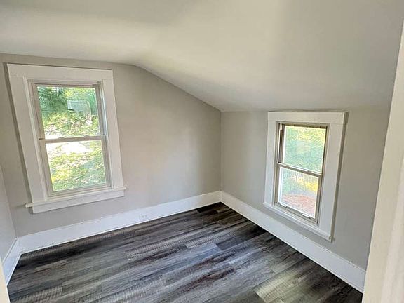 5th image of 29007 Foxboro Dr