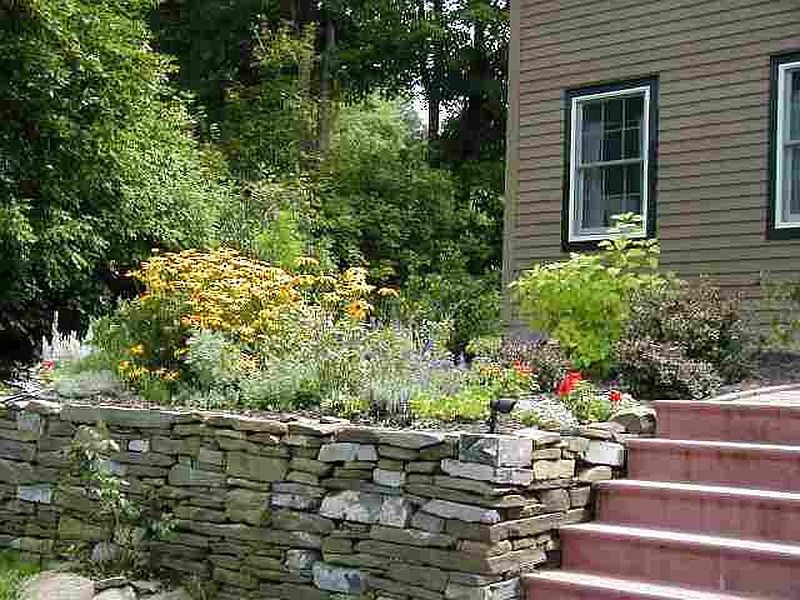 3rd image of 289 QUAKER Lane
