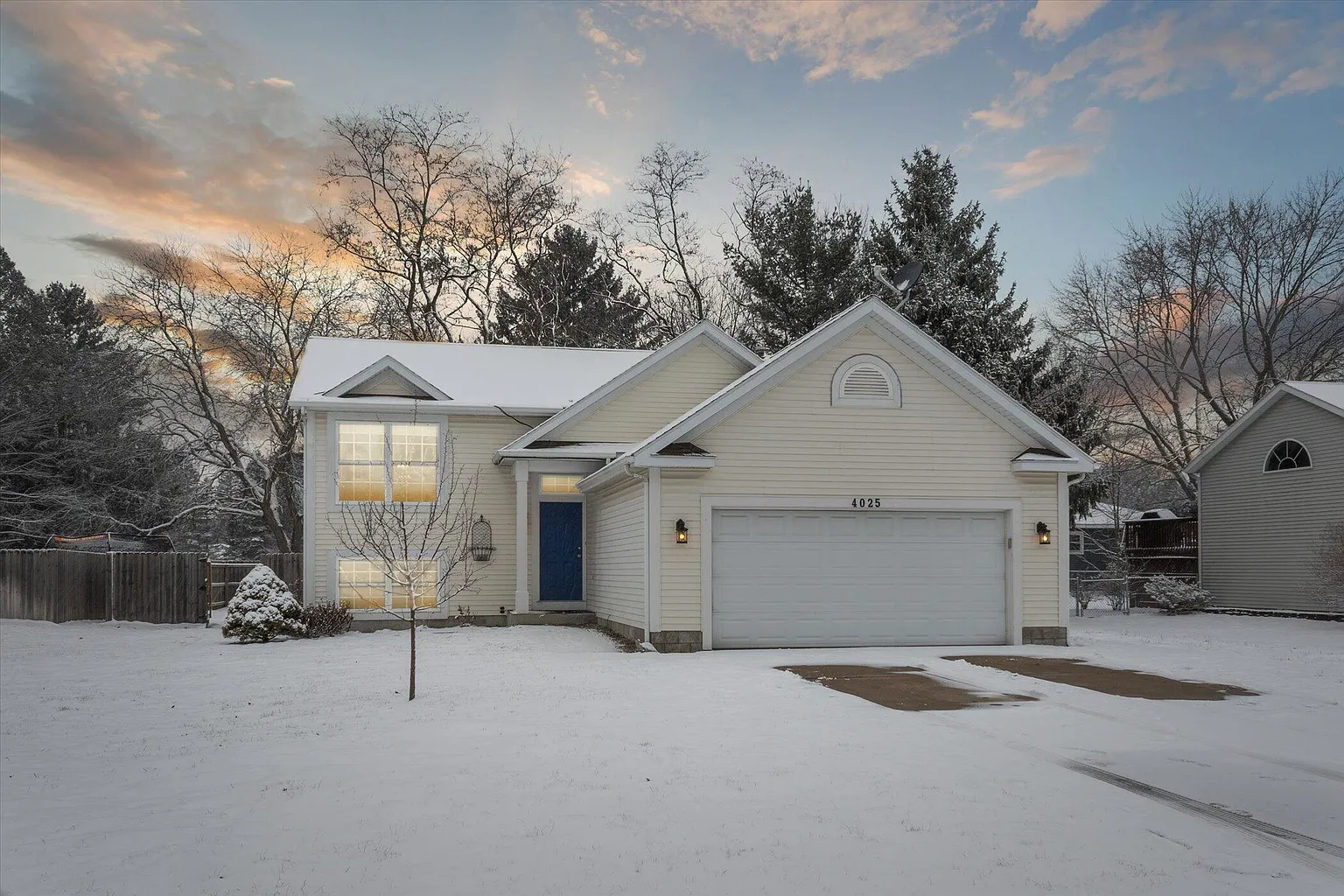 4025 Evergreen Dr photo 1