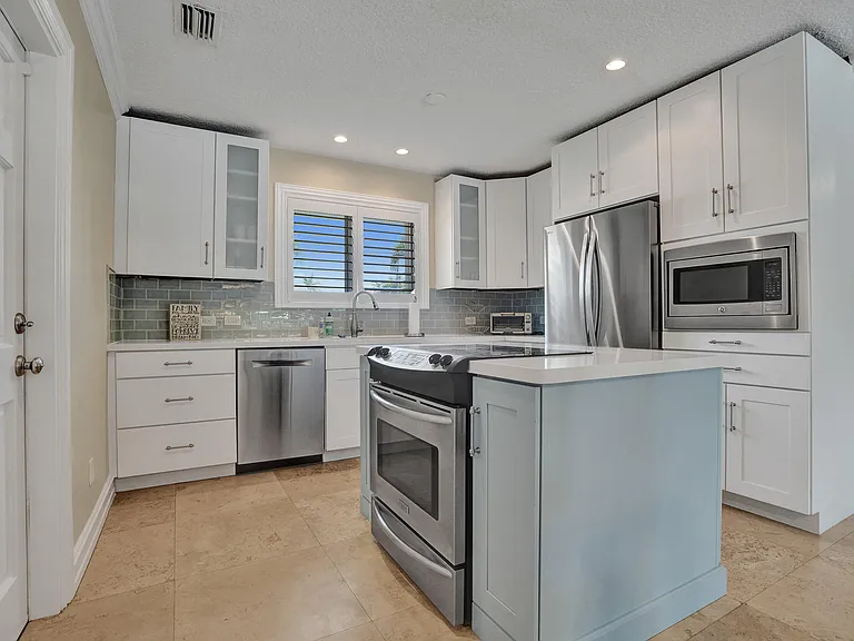 248 Codrington Dr — Photo 21