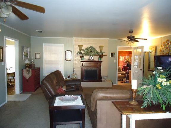 5th image of 203 Wanda Dr