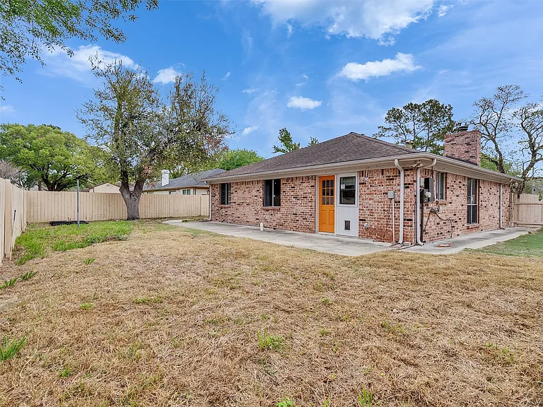 22538 Market Square Ln — Photo 14