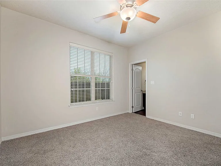 533 Forest Dr — Photo 12