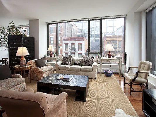 Sold by Sotheby's International Realty | media 3