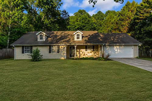 585 Mountainview Dr Photo 1