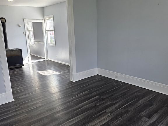 3rd image of 13 Reservoir St #2