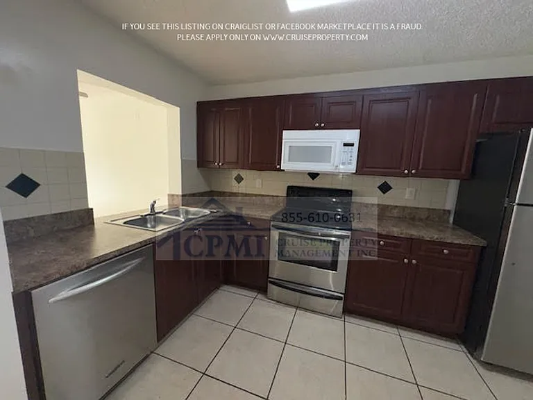 Island Club - 9000 NW 28th Dr Coral Springs, FL 33065 — Photo 16