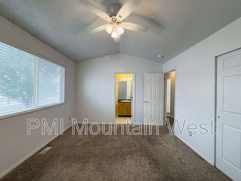 2419 W 1850 N — Photo 26