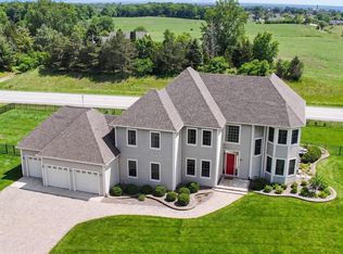 3268 Bay Hill Rd, Port Washington, WI 53074