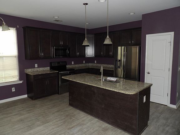 3rd image of 1401 Dahoo Ln