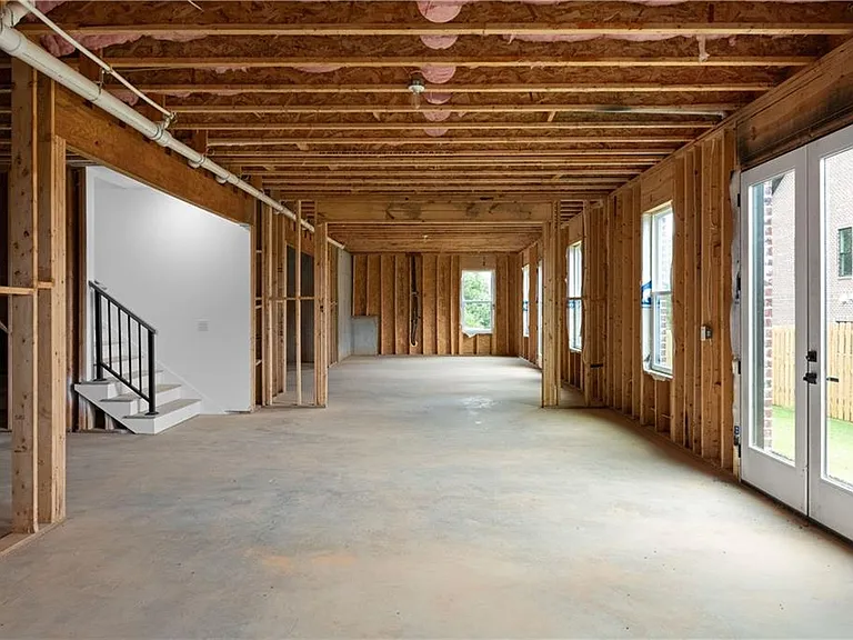 405 Thunder Rd — Photo 101