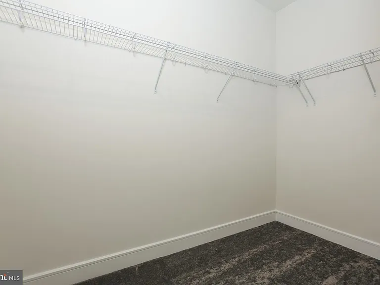 6722 Upland Manor Dr — Photo 26