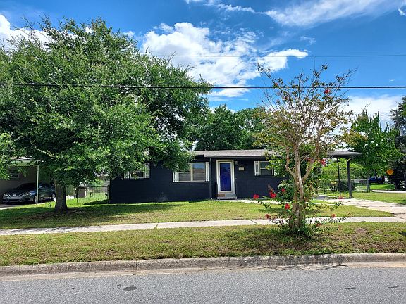 3rd image of 1243 Amaros Ave