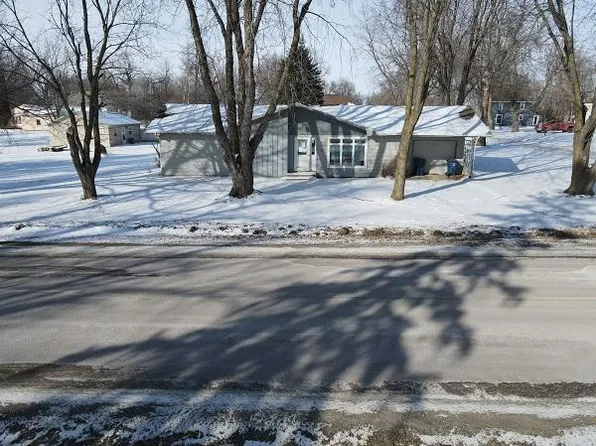 221 Osceola Ave E, Harris, IA 51345