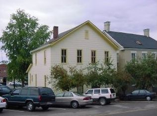 206 4th St, Aurora, IN 47001