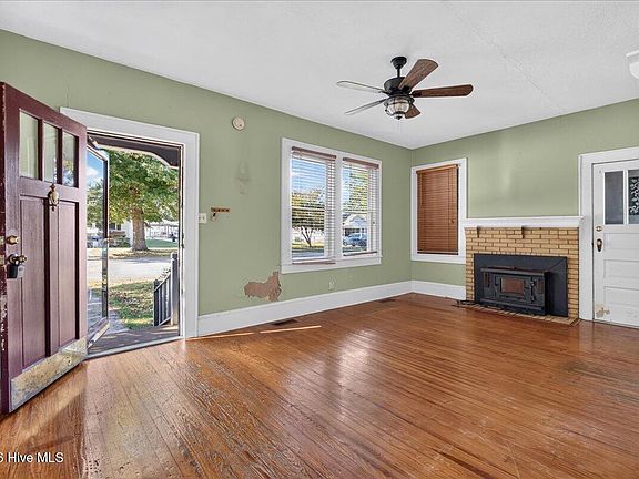 5th image of 410 Charlotte Street