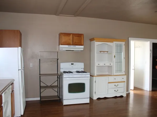 517 W C St, Shoshone, ID 83352