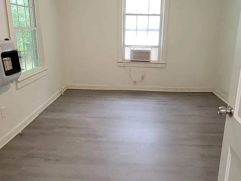 185 Earnest Byner St — Photo 15