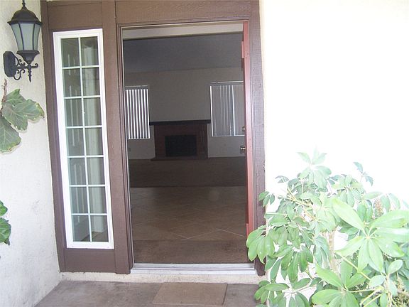 Enter to living room