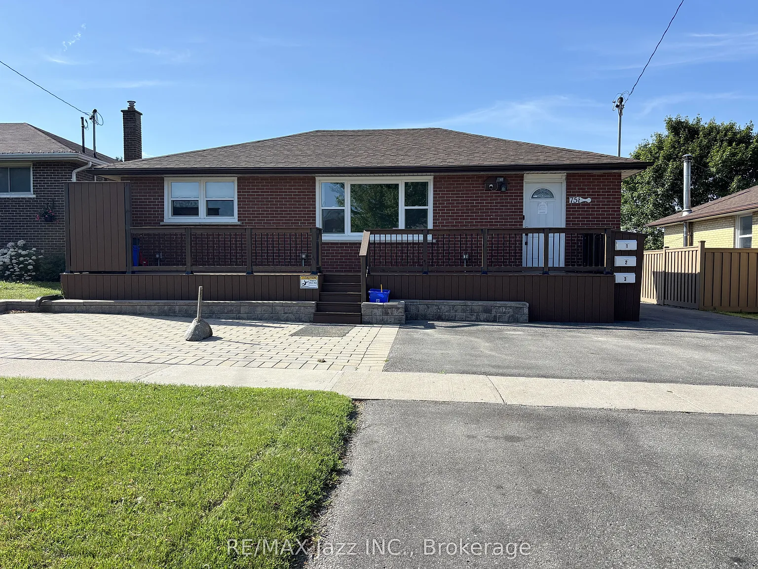 751 Phillip Murray Ave — Photo 1