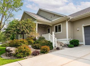 3605 Signature Dr, Middleton, WI 53562