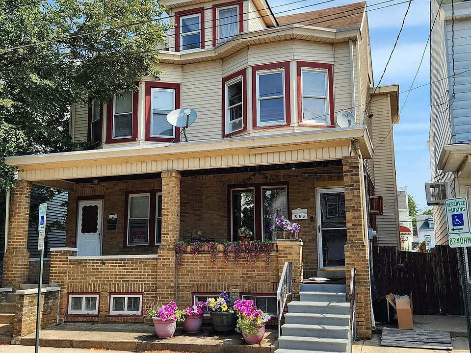 856 Quinton Ave