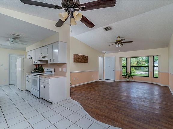 4th image of 5654 Mac Caughey Dr