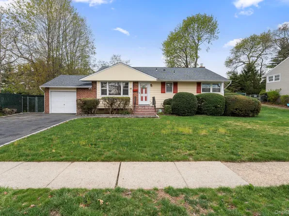 38 Miller Boulevard, Syosset, NY 11791