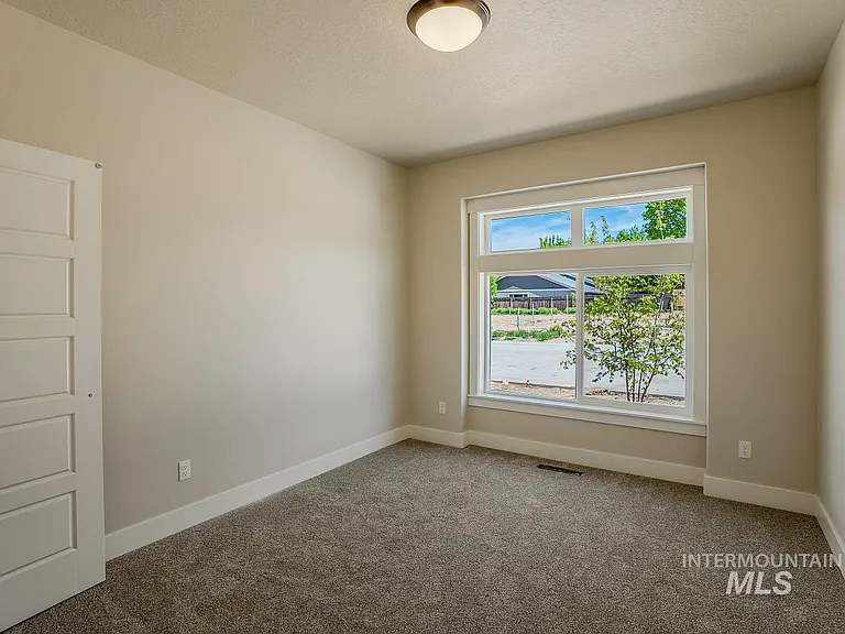 66 E Ranch Dr — Photo 22