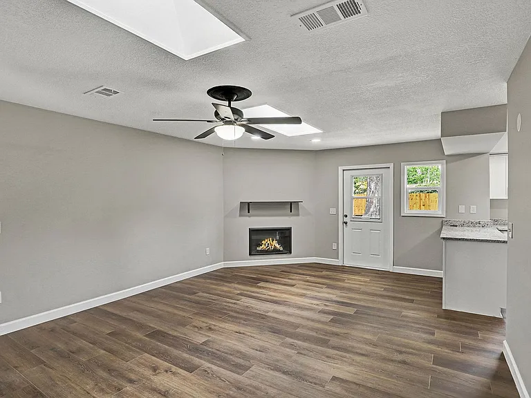 12522 Macaw Dr — Photo 3