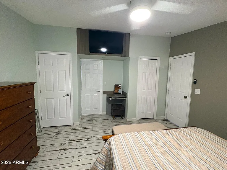 1007 W Saddle Ln — Photo 13